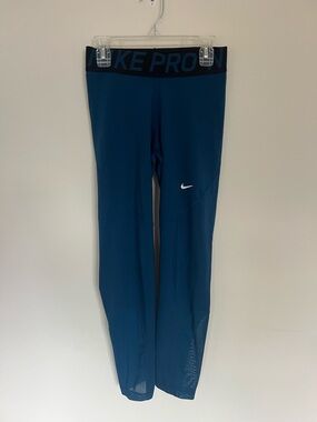 Nike Pro Women’s Blue Leggings